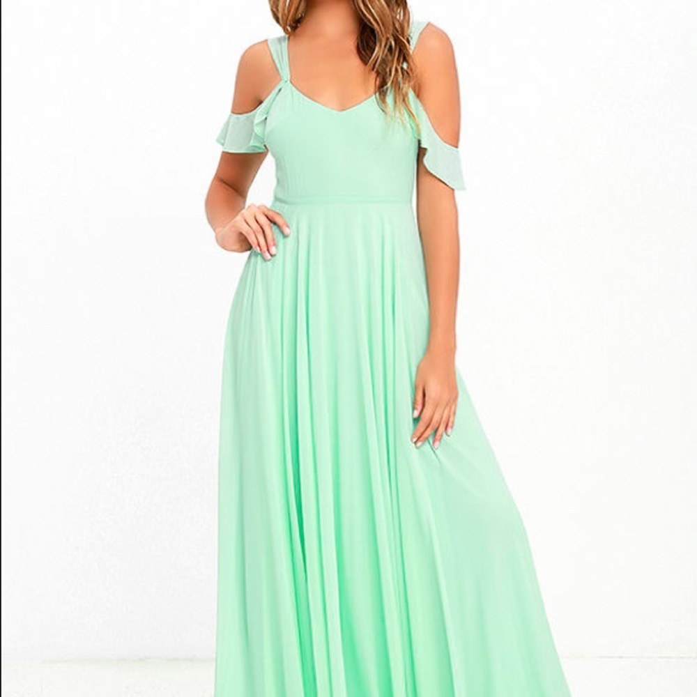 Lulu’s Romantic Fantasy Maxi - Picture 2 of 6